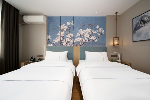 白玉兰酒店(长沙五一广场地铁站橘子洲店)