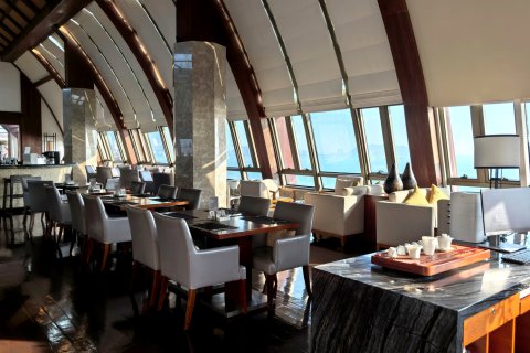 三亚湾海居铂尔曼度假酒店