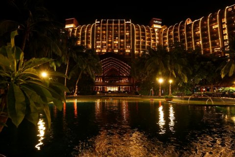 三亚湾海居铂尔曼度假酒店