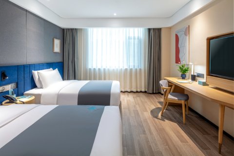 兰欧尚品酒店(阳泉平定县综合办公大楼青银高速出入口店)