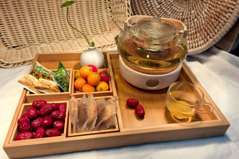 悦祥酒店(盘州东湖公园银杏广场店)