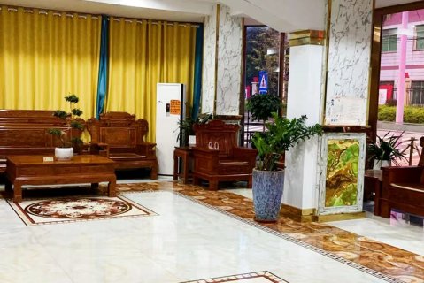 御泰商务酒店(百色高铁站店)