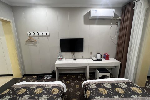 宜阳左岸花园假日酒店