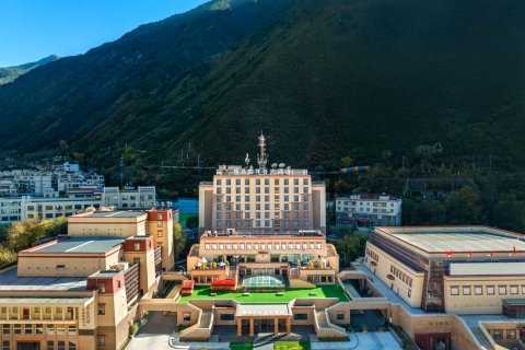 理县毕棚沟吉祥谷大酒店