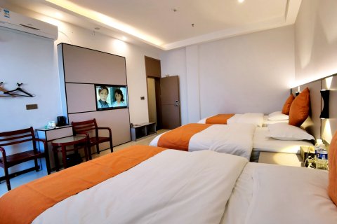 马山雅瑞斯酒店(中学路汽车总站店)