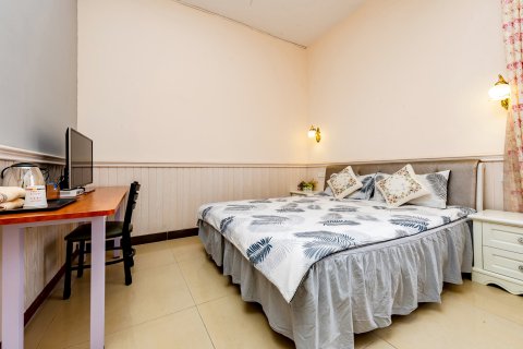 登华客栈(昆明南屏步行街翠湖公园店)