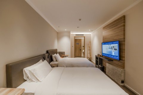 汉庭优佳酒店(青岛台东地铁站店)