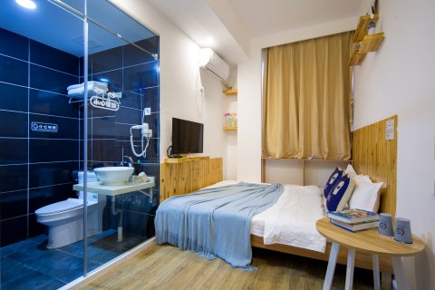 三亚亚龙湾光影年轮旅租(热带天堂森林公园店)