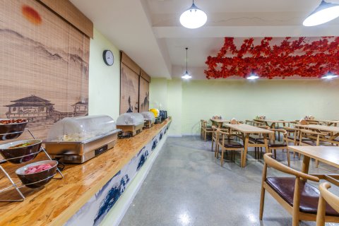 壳子假日智能酒店(成都西站青羊万达店)