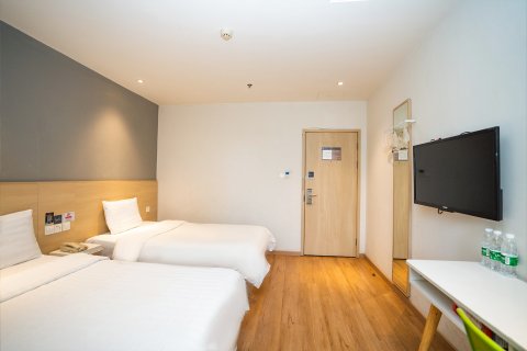 如家派柏·云酒店(哈尔滨中央大街索菲亚教堂店)