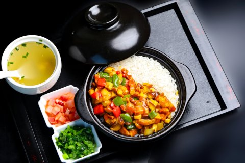 宏泰酒店(李白纪念馆江油高铁站店)