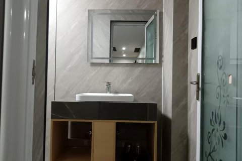 途客中国轻居酒店(西亚城市广场店)