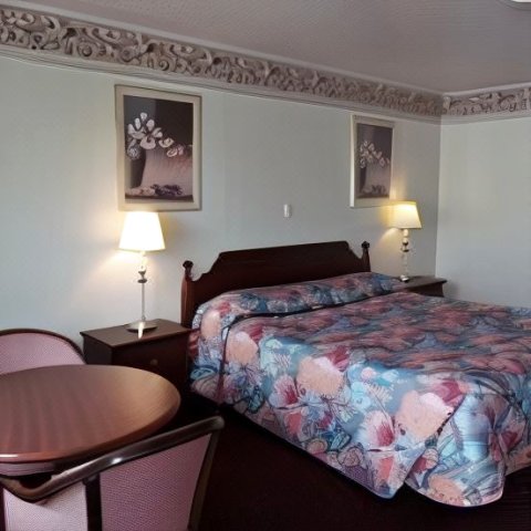 城镇汽车旅馆(Inn Towne Motel)