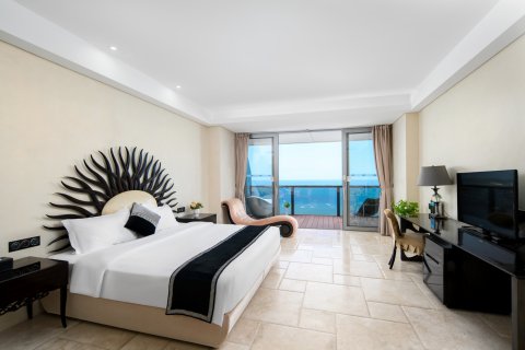 三亚凤凰岛追梦海上度假酒店