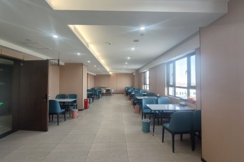 和田县锦上假日酒店