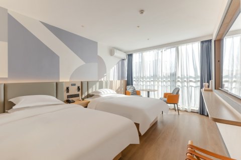 城市之家·精选酒店(颍上迎宾大道管仲老街店)