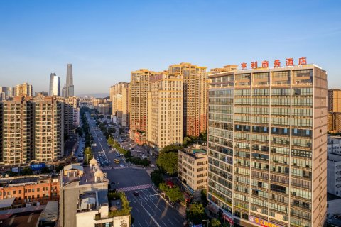 亨利商务酒店(东莞西平地铁站店)