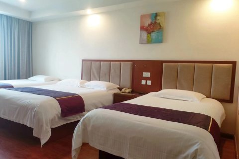 格林豪泰酒店(青岛开发区武夷山路佳世客购物中心店)