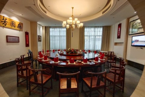 兴国黄隆顺品禄园酒店