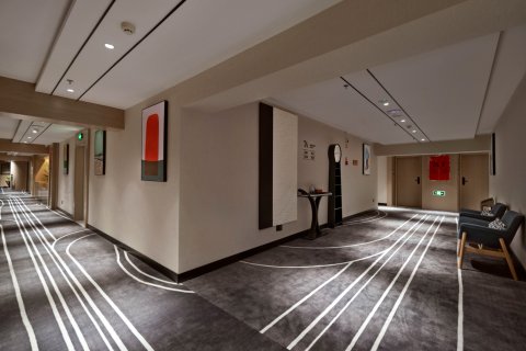 HUACHENG华呈·轻奢艺术酒店(观山湖公园贵阳市政府店)