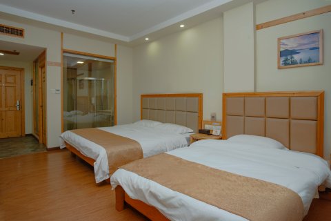 恩平鹏润假日酒店