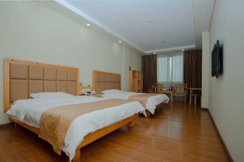 恩平鹏润假日酒店