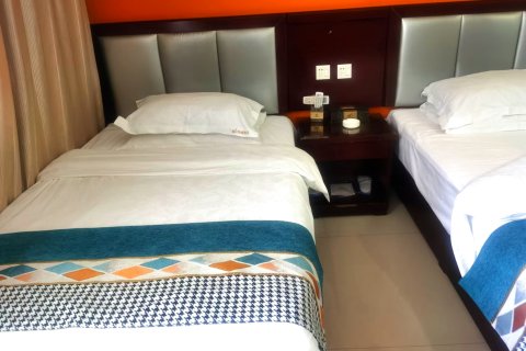 霍城县清水河镇V6快捷酒店