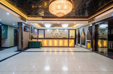 昆程大酒店(春漫大道店)