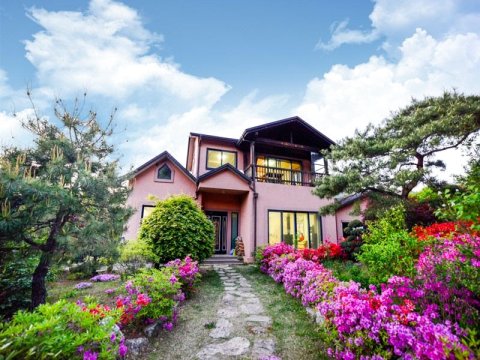 南杨州太阳马鲁花园旅馆(Namyangju Solmaru Pension)