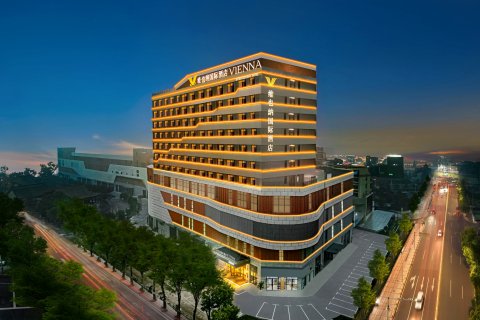 维也纳国际酒店(周至水街店)