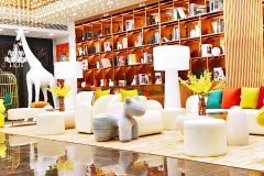 世纪樱花酒店(罗定石牛山森林公园店)