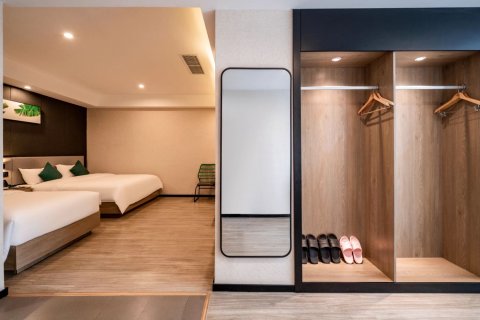 蓝石酒店(遵义红花岗区高铁站店)