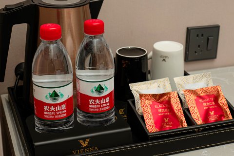 维也纳国际酒店(周至水街店)