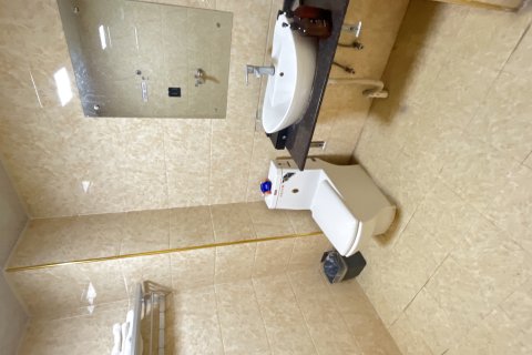 乐东皇室度假酒店(黄流车站店)