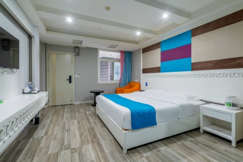 哈啰轻酒店(昆明新迎新城店)