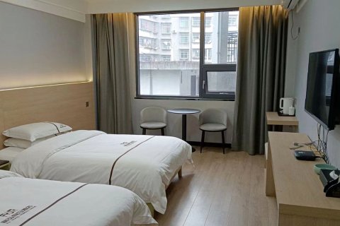 靖州富弘假日酒店