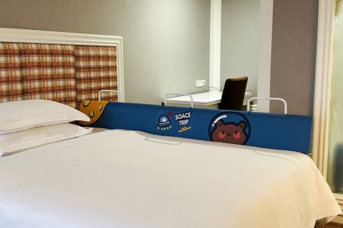 宏泰酒店(李白纪念馆江油高铁站店)