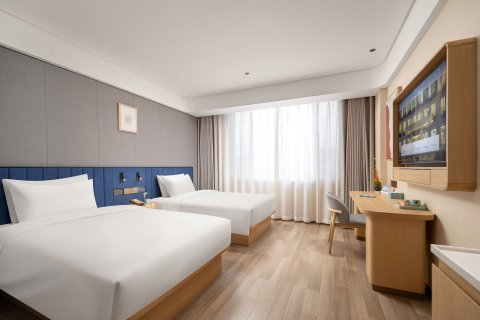 兰欧尚品酒店(阳泉平定县综合办公大楼青银高速出入口店)