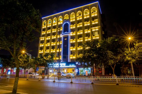 灰鲸智能酒店(临汾平阳广场店)