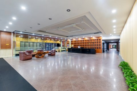 彩虹生态酒店(海囗国贸外滩中心店)