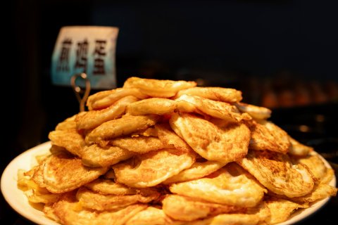 阿克苏浦东假日酒店(阿克苏火车站凤泉河公园店)