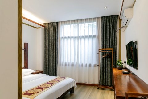 澜宁阁酒店(建水古城小火车店)