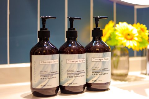 凯里亚德酒店(成都华侨城欢乐谷地铁站店)