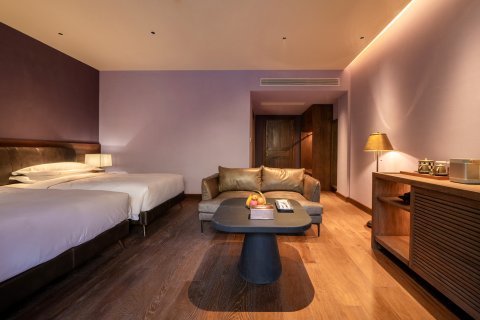 德钦松赞茨中酒店