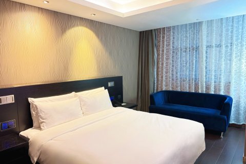 上海北外滩桔子水晶酒店