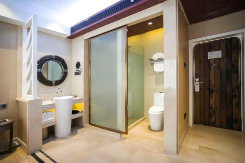 皇马假日游艇度假酒店(海口友谊阳光城万绿园店)