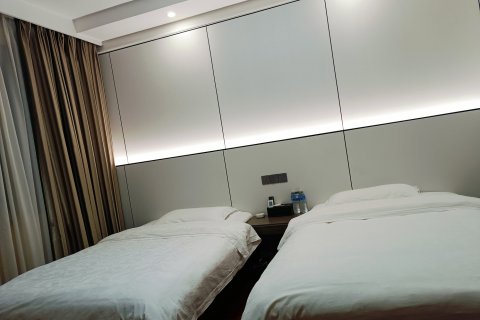 荥经阳光商务酒店