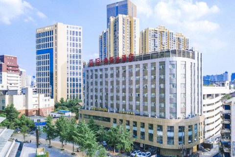 嘉好弗斯达酒店(成都人民北路地铁站店)