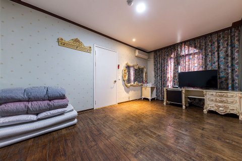 礼山新元公园酒店(Yesan Shinwon Parktel)