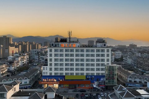 锦工之星酒店(象山石浦店)